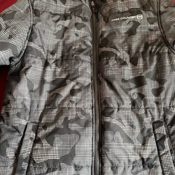 Boys Free Country XL Ski Jacket - Picture 3 of 9